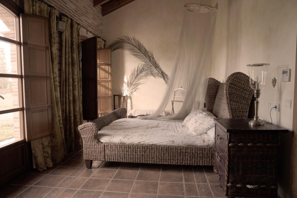 Вилла La Casona Del Tormes Альменара-де-Тормес Экстерьер фото
